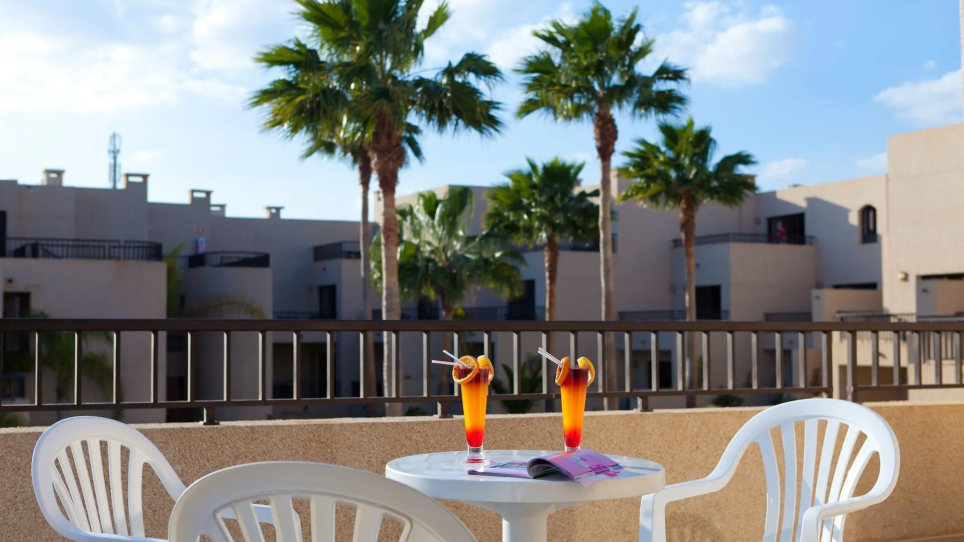 Bluesea Costa Teguise Gardens Apartment Spain